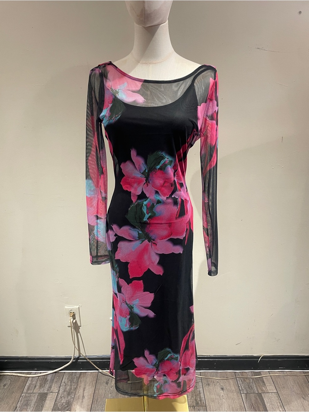 NWT Hutch Pauline Floral Mesh Midi Dress Sample  Small